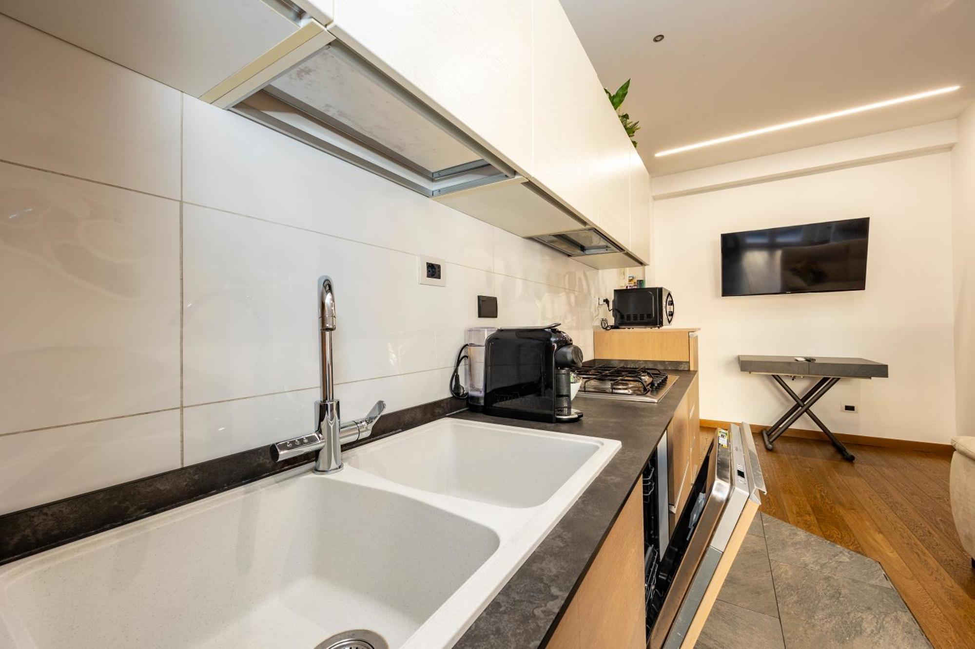 Stylish Apartment Rome Air Conditionig Wifi Tv 50 Metro 4 Minutes Away Esterno foto